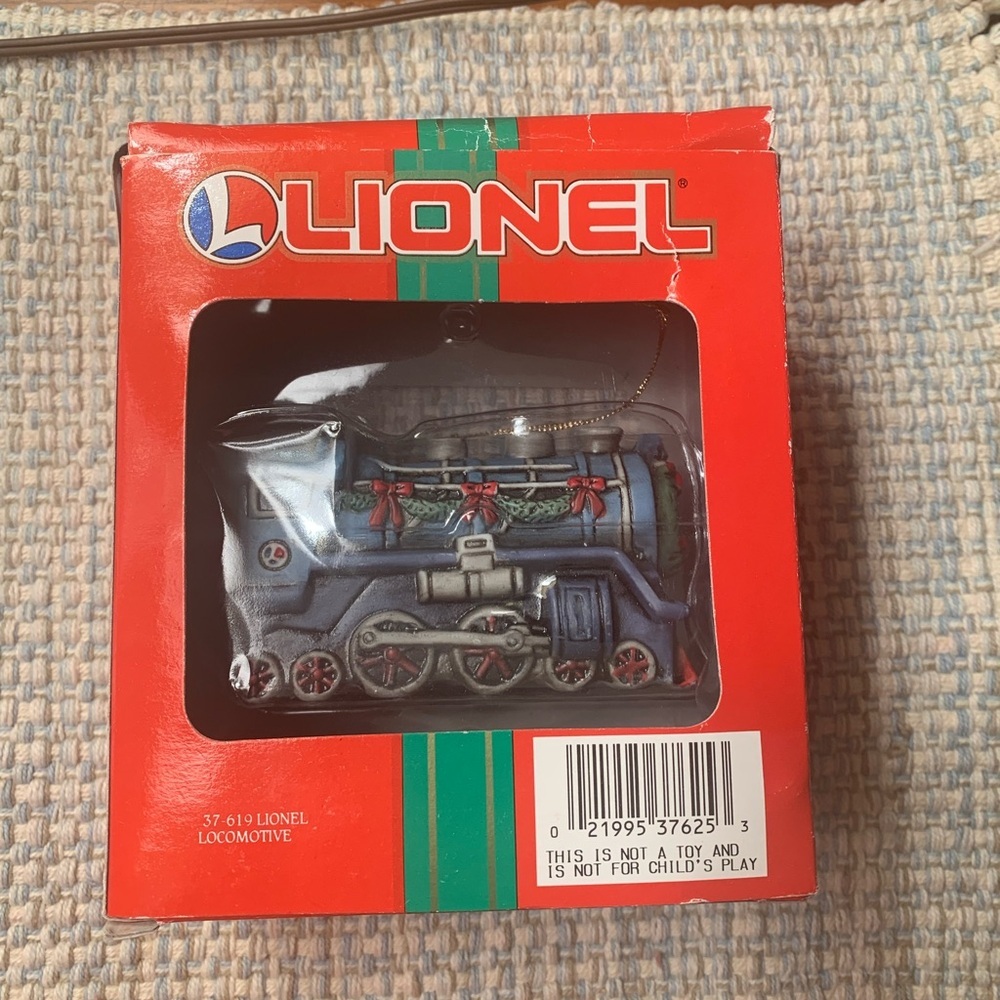 Lionel Collectors Christmas Train Ornament 37-619 Fine Porcelain 1994 VGUC - Picture 4 of 14